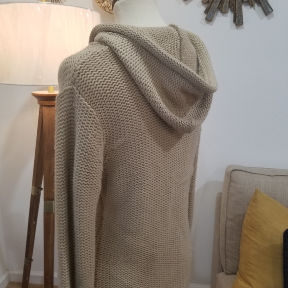 Cardigan Hooded sweater - Picture 7 of 9